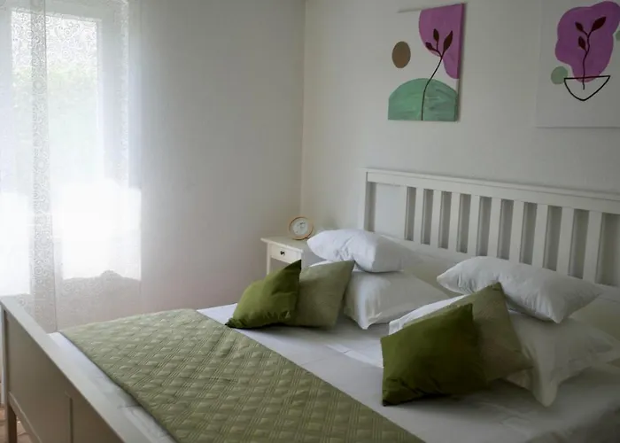 Big Beachfront Smokvica In Apartamento *